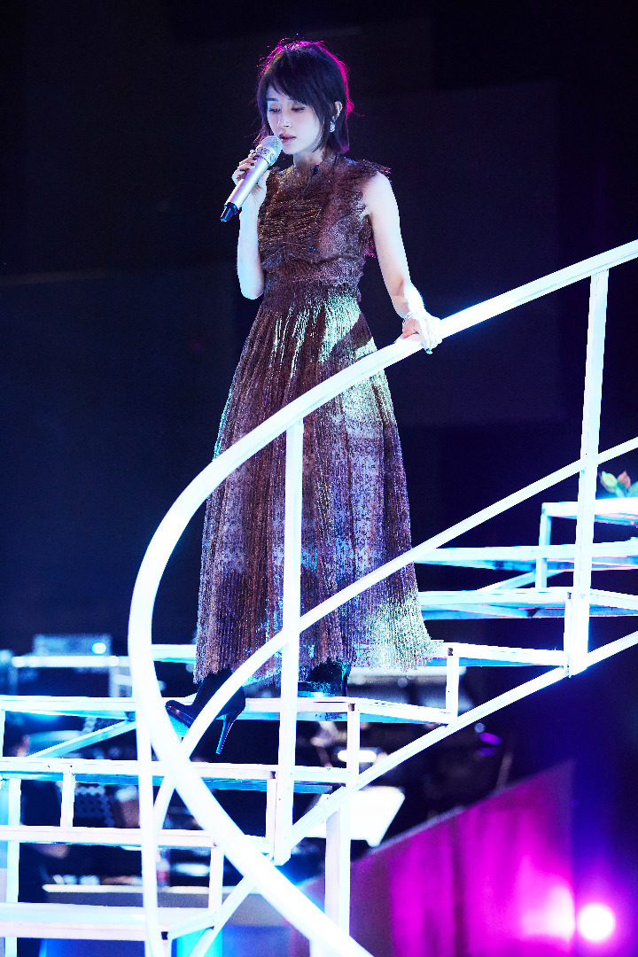 王子文《跨界歌王》第十期剧照曝光