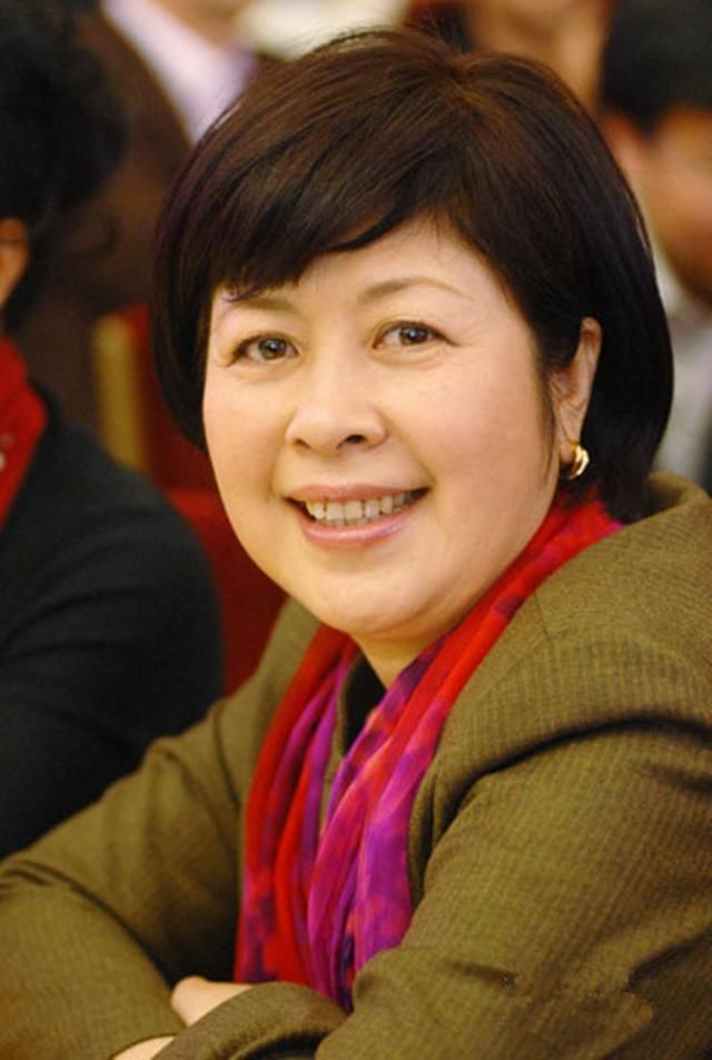 一般的经纪人为了让带着的明星爆红,会采用炒作的方式,而常继红是一个