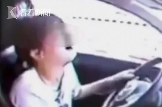 女孩连挂5次科目二瞬间崩溃 躲在车里嚎啕大哭 女孩连挂5次科目二瞬间崩溃 躲在车里嚎啕大哭