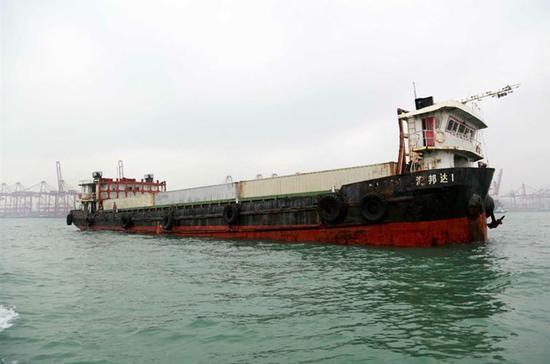 深圳查获630吨走私凤爪猪排等冻肉 部分来自疫区 深圳查获630吨走私凤爪猪排等冻肉 部分来自疫区