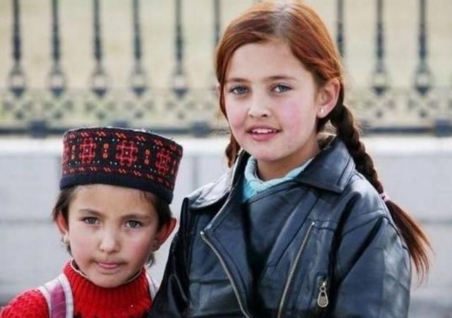 100年前,他们逃难到中国,成56个民族之一,后代:别叫我老外!