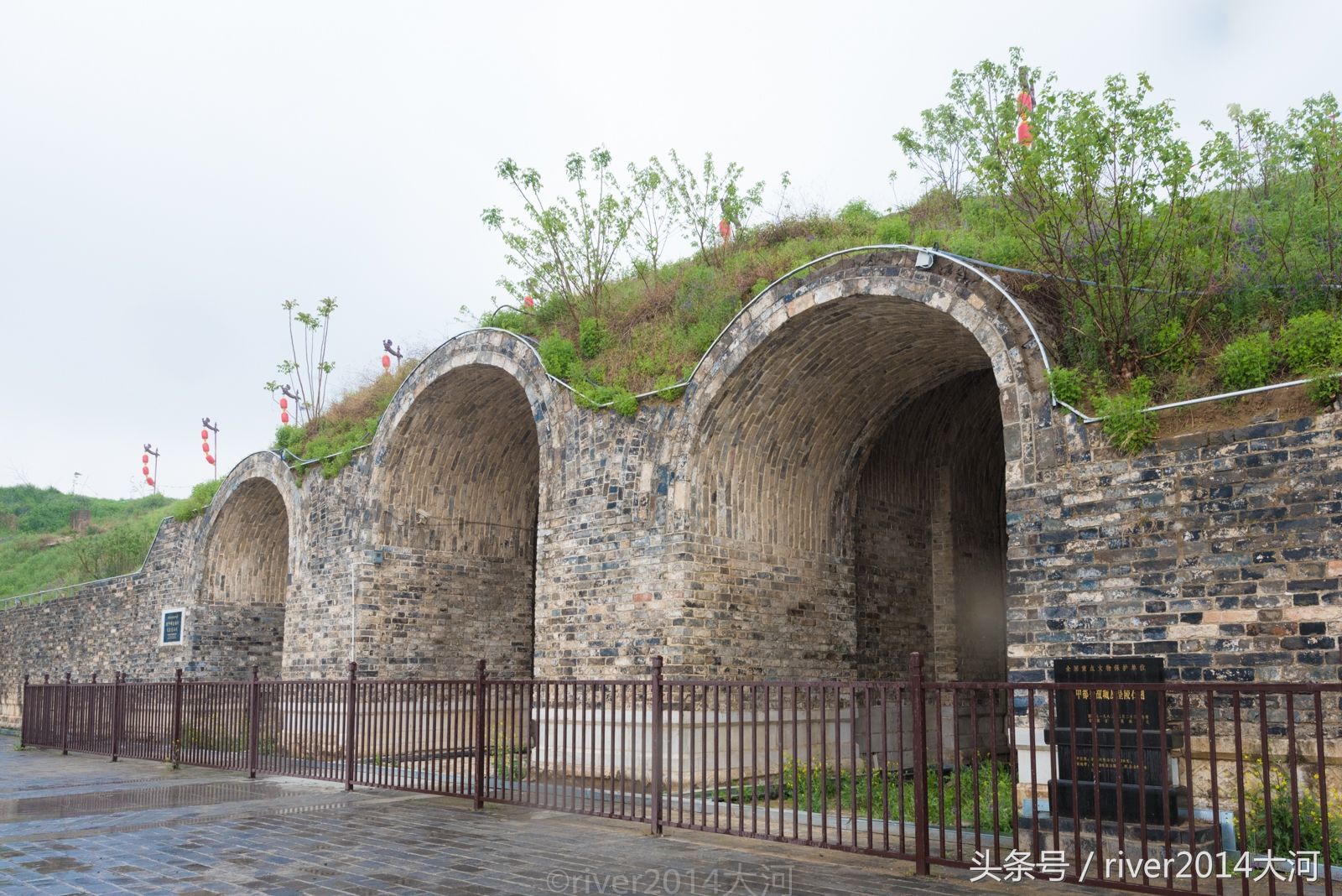 朱元璋除了建造南京故宫,还在安徽建了一座皇