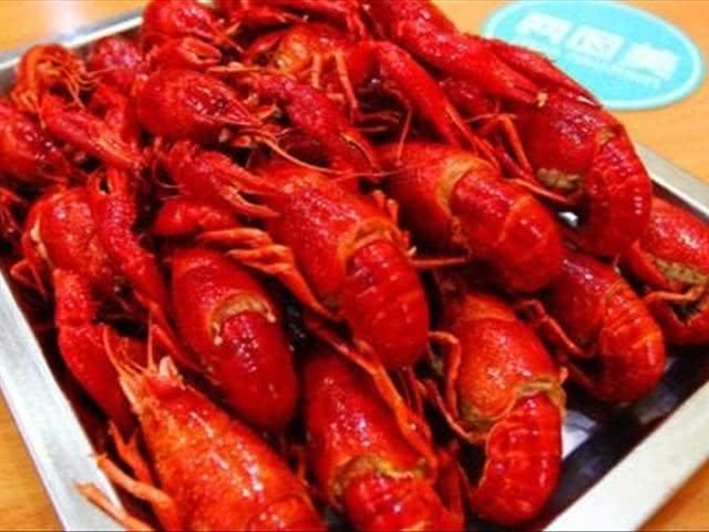 10万小龙虾进军俄罗斯世界杯,网友:隔夜了还