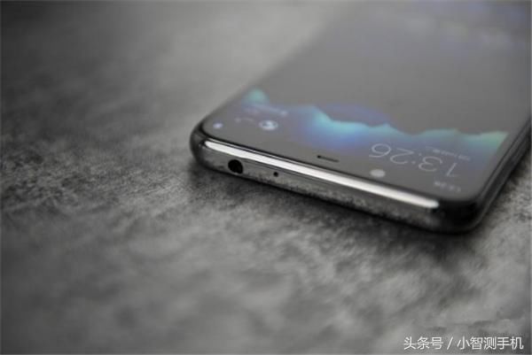 诺基亚x5摈弃传统windows系统,搭载最新Andr