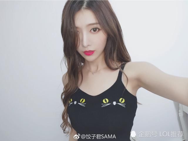 美女主播饺子君晒福利照,她就是那位德杯火了