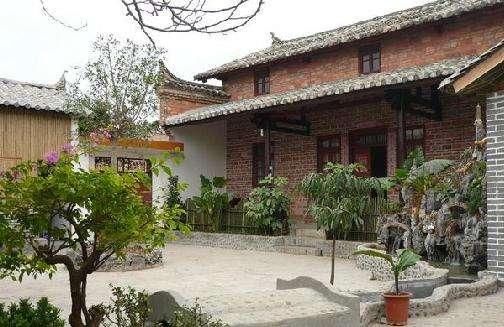 外出带回一只流浪狗,狗狗叼回来一坨东西,网友