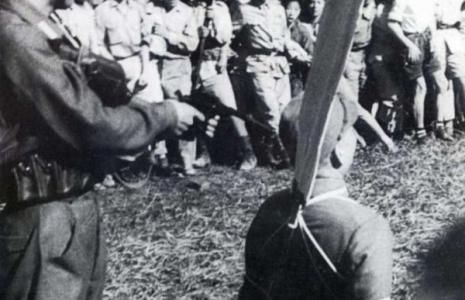 这俩日本人,对中国人民犯下的罪行不可饶恕,他