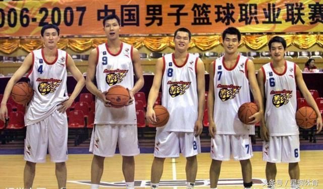 广东青训拥2内线好苗子 222CM中锋将升一队