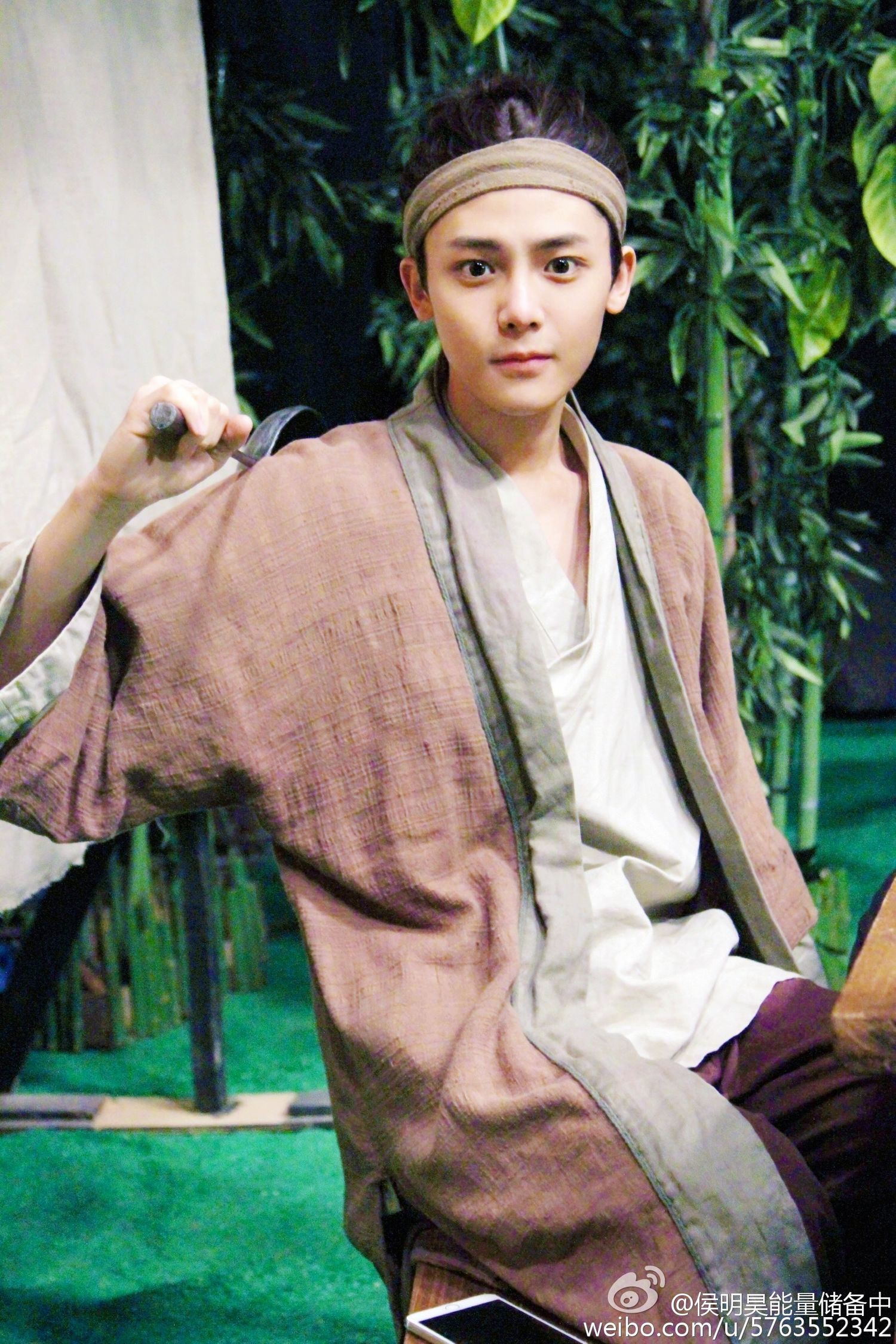 [侯明昊][分享]170909 要去拯救世界的侯明昊 第一次古装和武打亮相的你