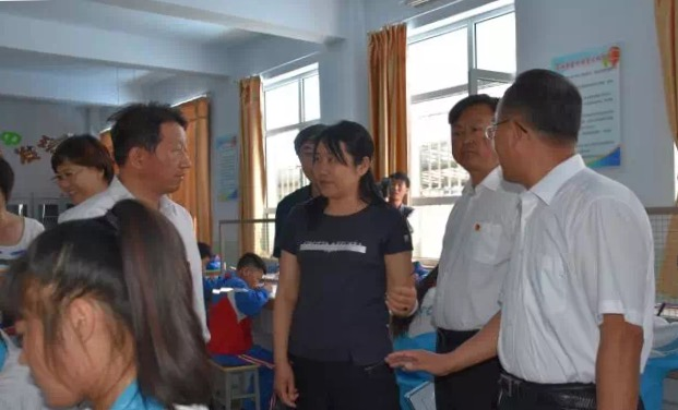 第二次中小学绩效工资改革现场观摩会召开