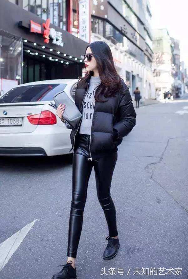 《性感东京》短款羽绒服怎么搭配才好看?小个