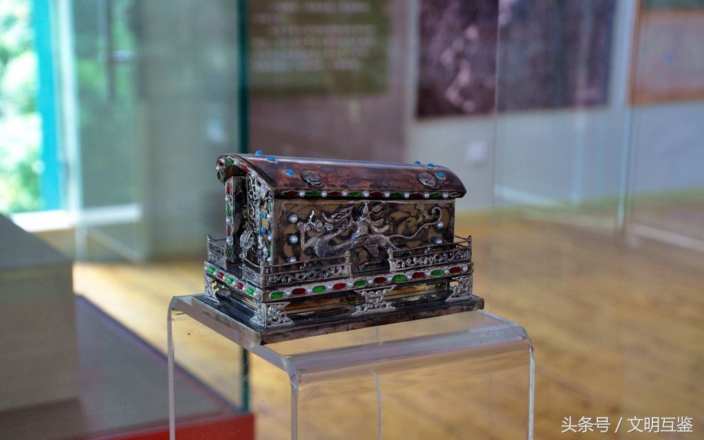 山西发现千年"蝴蝶结金棺",专家研究10年,至今打不开金棺