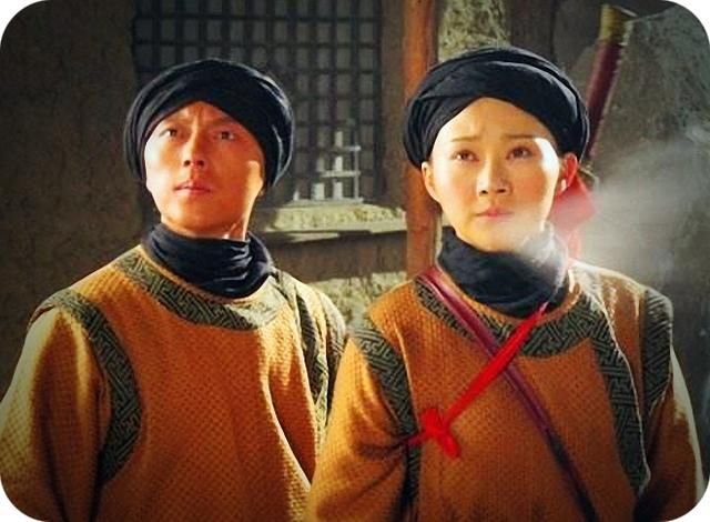 习武的年龄,比李连杰还早,90年代最火童星,如今