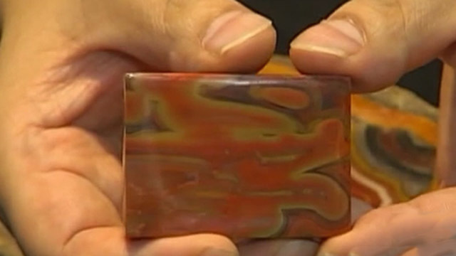 带有图案的战国红 在市场上升值最快