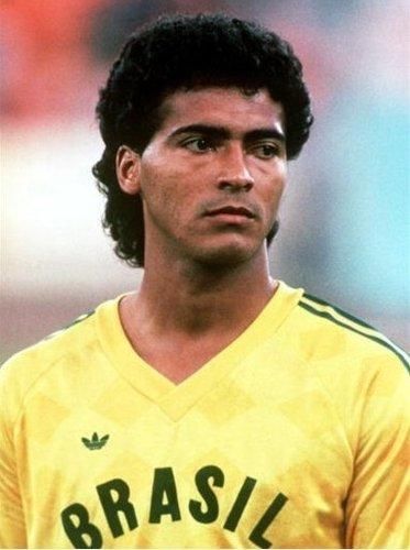 禁区之王罗马里奥一位能抗住球王贝利毒奶