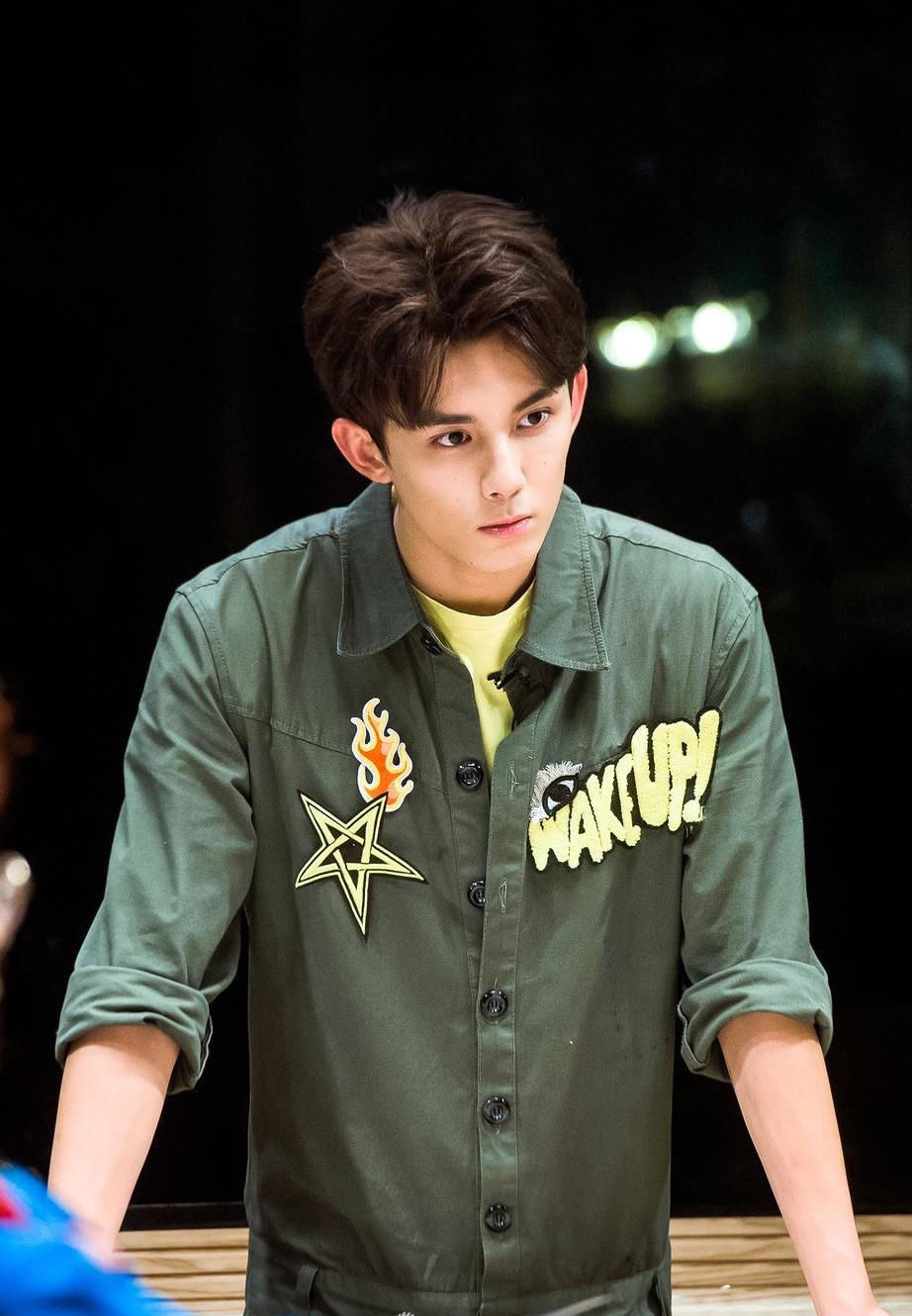 《明星大侦探》杨蓉归来,自嘲长了个假脑子,喜