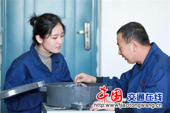 沈阳铁路局集团公司大连电务段中修队里的金