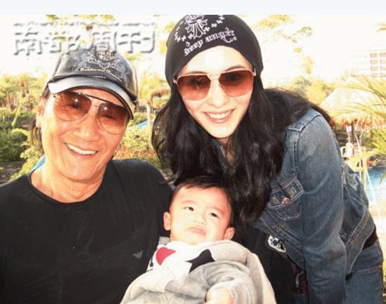 谢贤看张柏芝演唱会流泪,终于明白他为何不喜