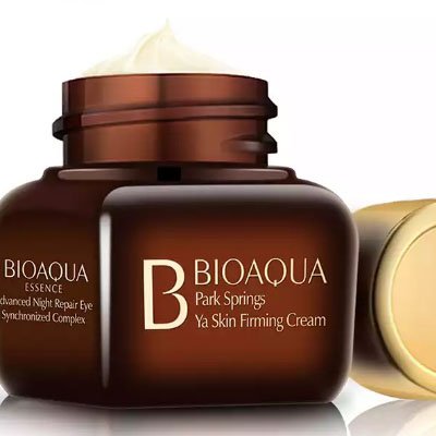 皮肤科医生:眼袋纹最怕这廉价物,睡前抹一抹,不