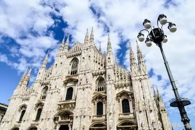 丢人!中国女游客为了拍抖音,竟跑到马来西亚做