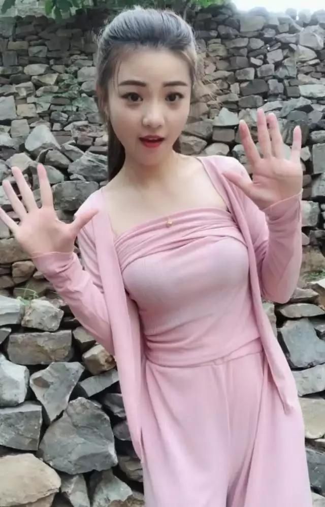 把朝朝暮暮当作天长地久,把缱绻一时当做深爱