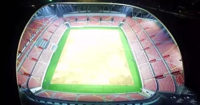 广东迎来首座专业足球场 全国或开启专业球场