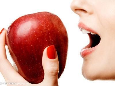 苹果含有糖分却不会被人体快速吸收,糖尿病患