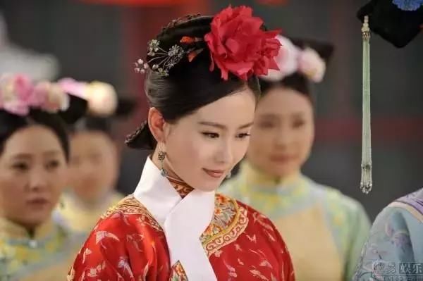 清宫发型杨幂惊艳贾玲娇羞,欧阳娜娜被沈腾抢