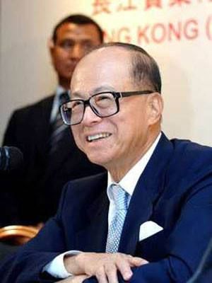 李嘉诚自述儿子被绑架案,看完终于知道他为什