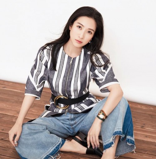 陶昕然深夜发文斥娱圈怪状 剖析身为演员内心世界