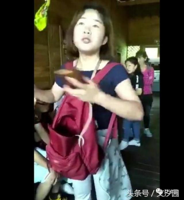 外省导游谩骂贵州穷山恶水出刁民引众怒,贵州