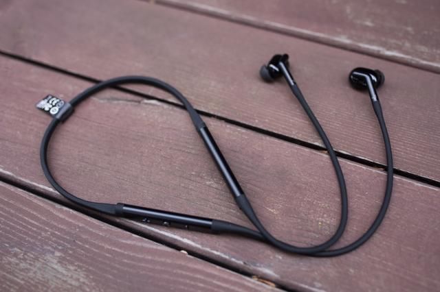 小鸟TRACK+一出,就没索尼BOSE什么事儿了,