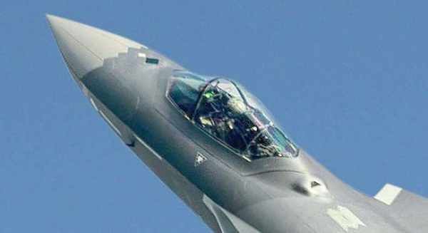 中国歼16战机座舱用双大屏显示器设计特点鲜