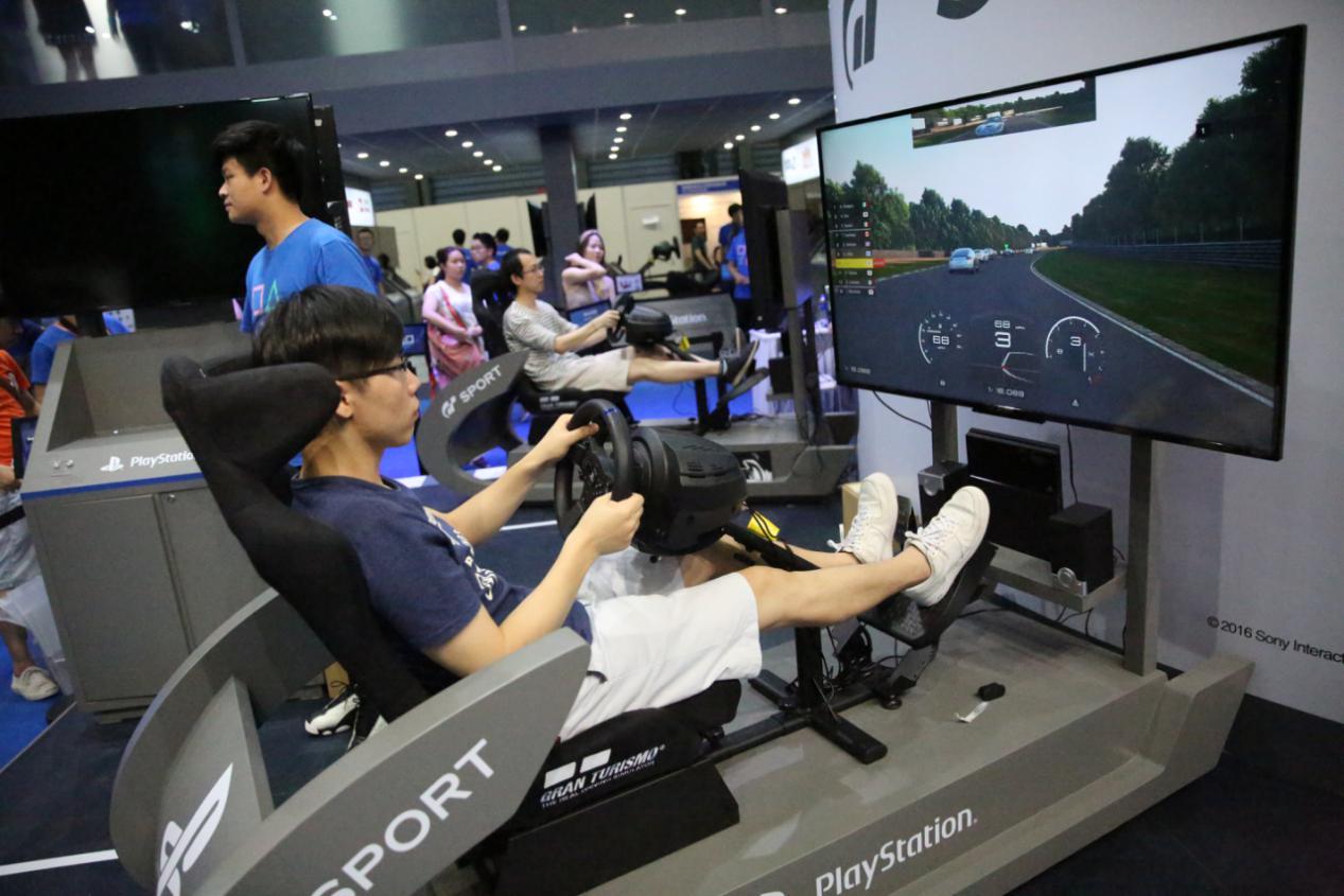 在索尼展台,玩家可以享受到最好的服务,感受最真实最纯粹的游戏。