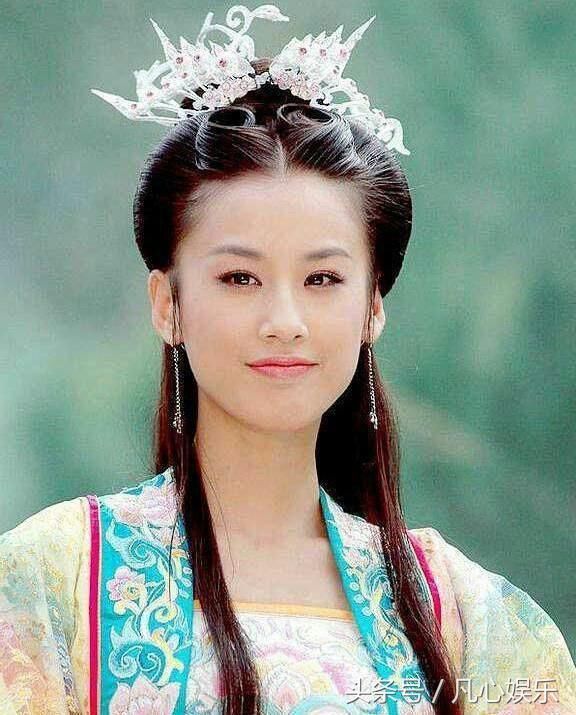 古装剧十大抹胸美人,赵丽颖第七,迪丽热巴第二