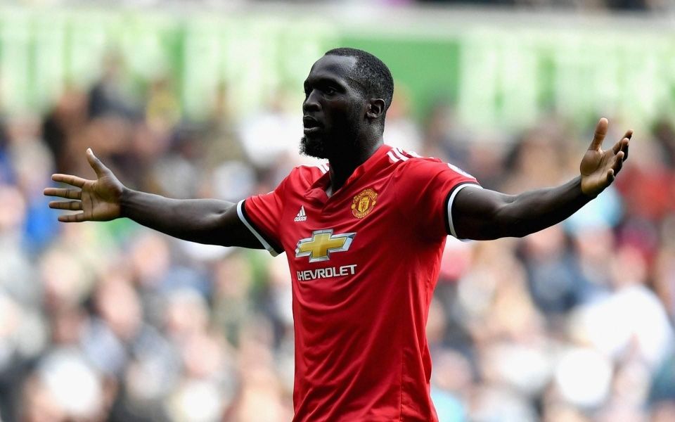 曼联的赛程相当魔鬼,三大战役只能靠这个无敌铁腰