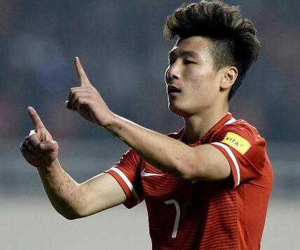 德甲劲旅求购武磊被天价转会费吓退 武磊的留