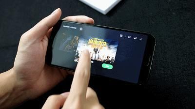 玩游戏 吃鸡用哪款手机比较好?黑鲨游戏手机