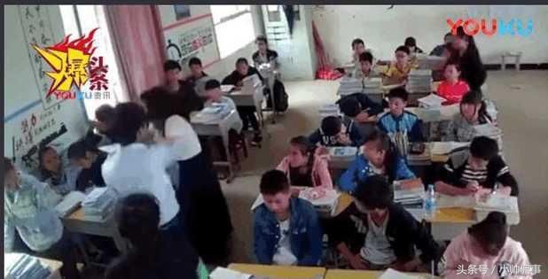 如何看待女教师打了学生一巴掌, 学生立马回打