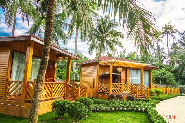 三亚一家民宿近期订房火爆,只因?她家义工都是