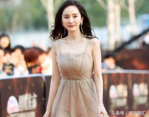 2018国剧盛典群星闪耀,杨幂现场邀约张嘉译