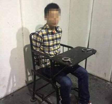 10岁女孩被好心大叔领养, 2年后女孩生子, 真