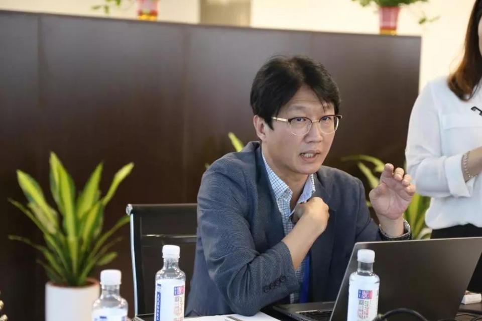 中泓源集团副董事长宋仁龙考察重庆芯片产业基