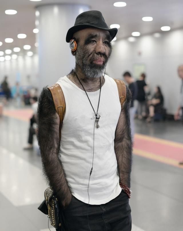 韩国8层建筑起火致29人死\/由一层汽车引发的惨