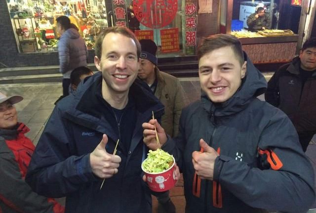 别光说中国不好,来看看外国游客来中国旅游后