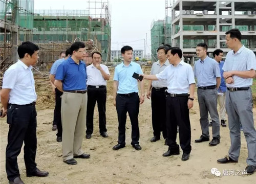 唐河县委书记调研指导工业项目建设运行情况