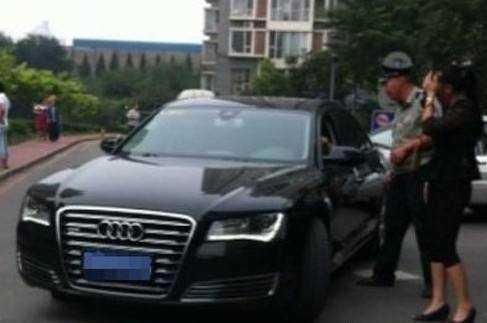 昔日星光大道辉煌的旭日阳刚,如今竟落魄到这