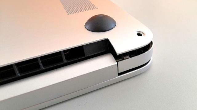 荣耀MagicBook用户级拆解:大电池长续航,维护