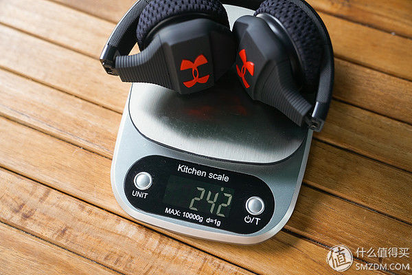 运动科技与音频巨人的激情碰撞:JBL UA TRAIN