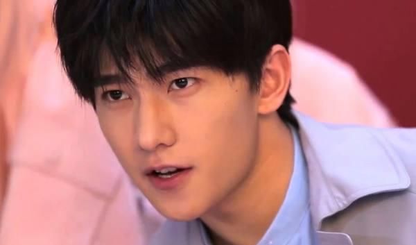 四位娱乐圈现如今很火的男星,每一位都很有才